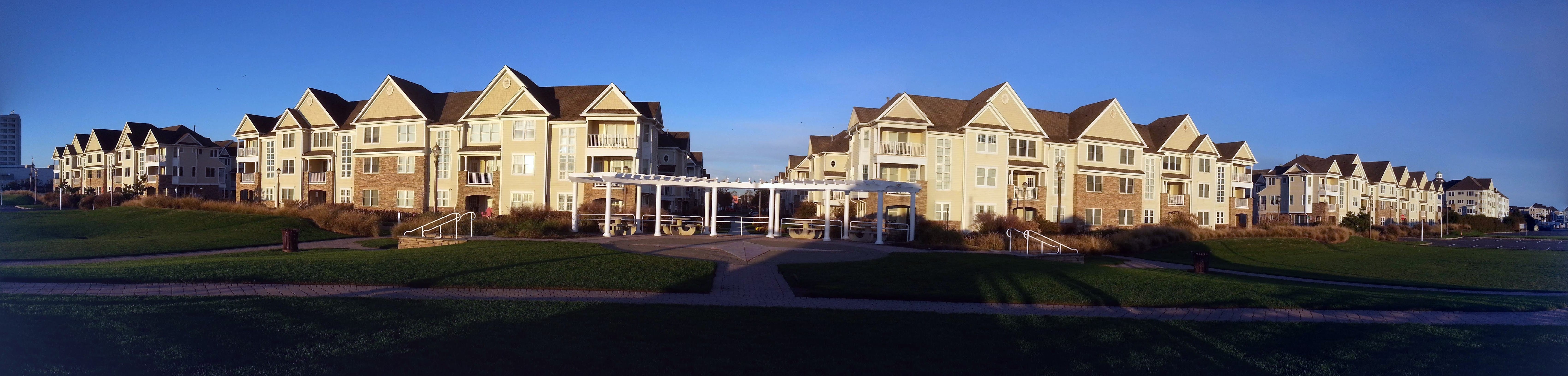 The Bluffs at Beachfront North is a beachfront townhouse community a short walk from Pier Village