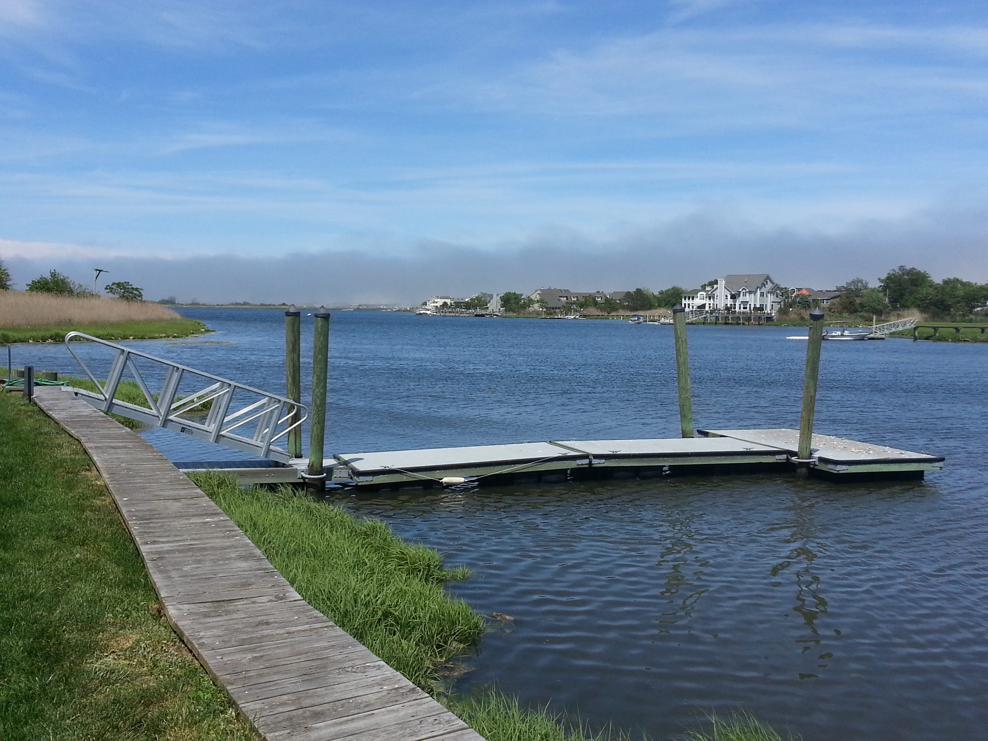 Sands Point North has a community dock where residents can moor boats.