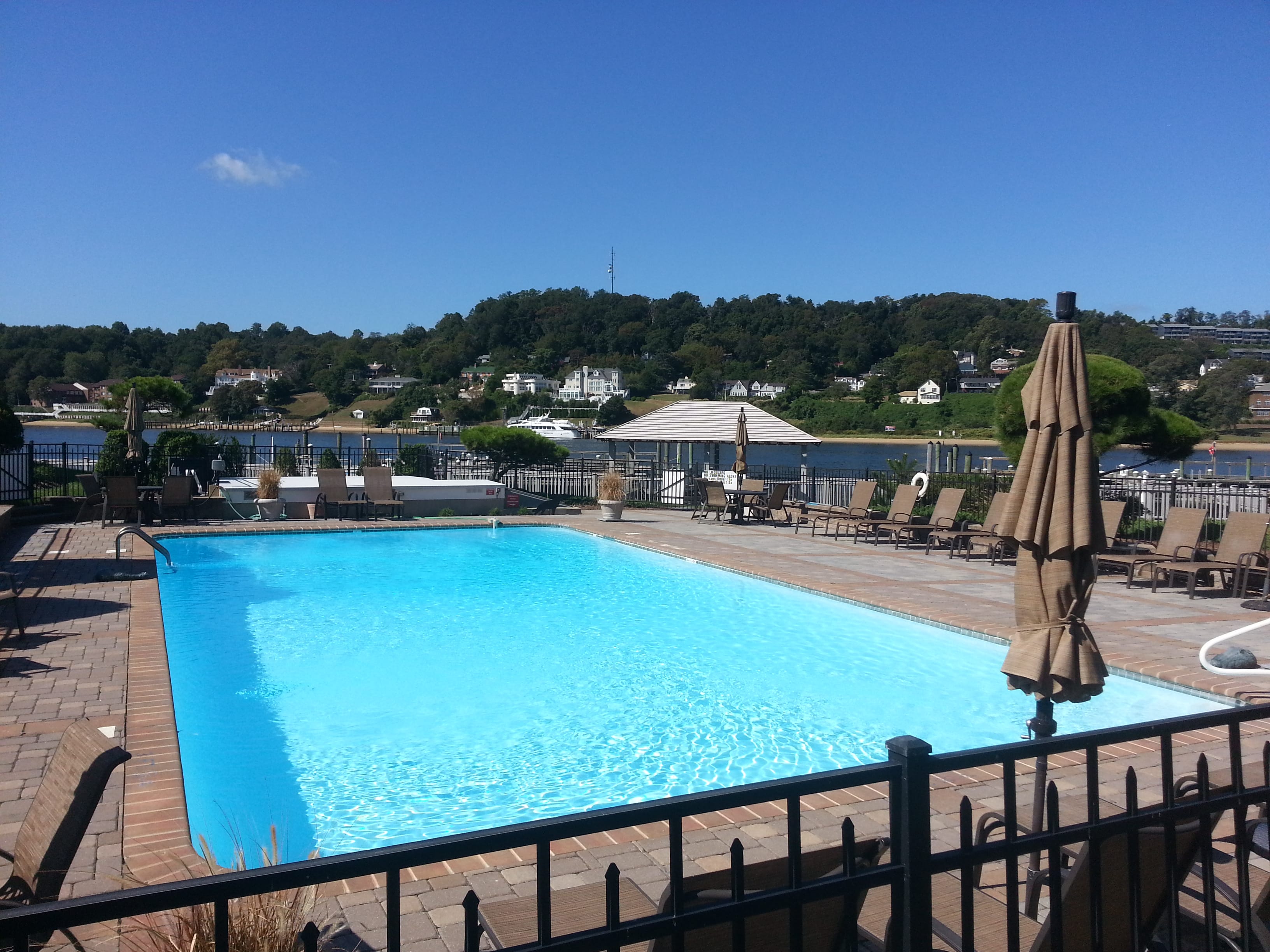 Overlooking the Shrewsbury River, Land's End offers residents this sparkling community pool.