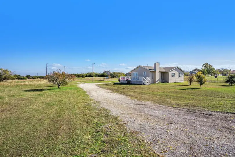 865 S County Road 1226 Cleburne Tx 76033 Photo