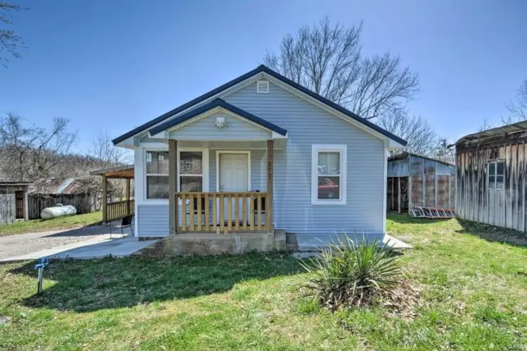 2 Boly, Lesterville, MO 63654