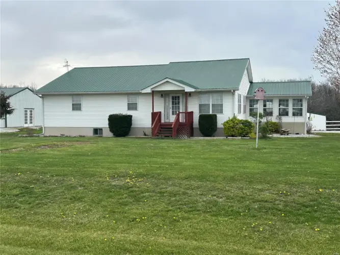24294 Highway J, Perry, MO 63462