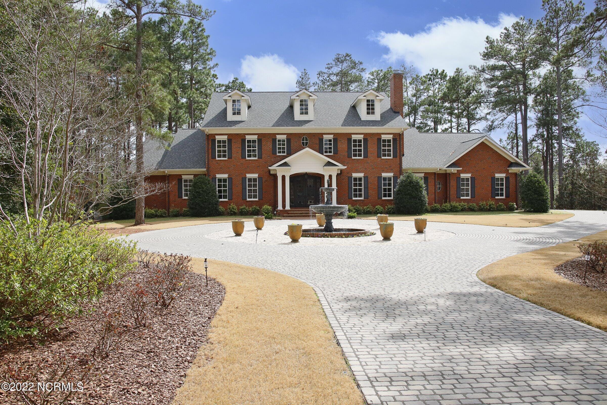 122 Pinefield Court, Southern Pines, NC 28387
