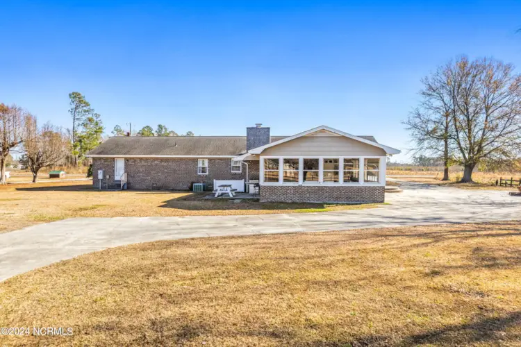 7726 Old Stake Road, Tabor City, NC 28463