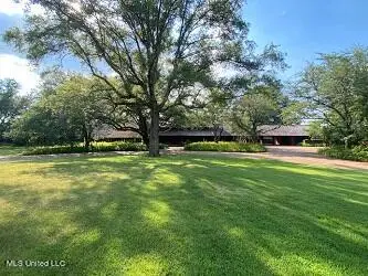 333 Westover Drive, Clarksdale, MS 38614
