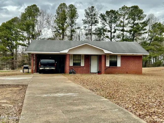 10081 S Hwy 21, Union, MS 39365
