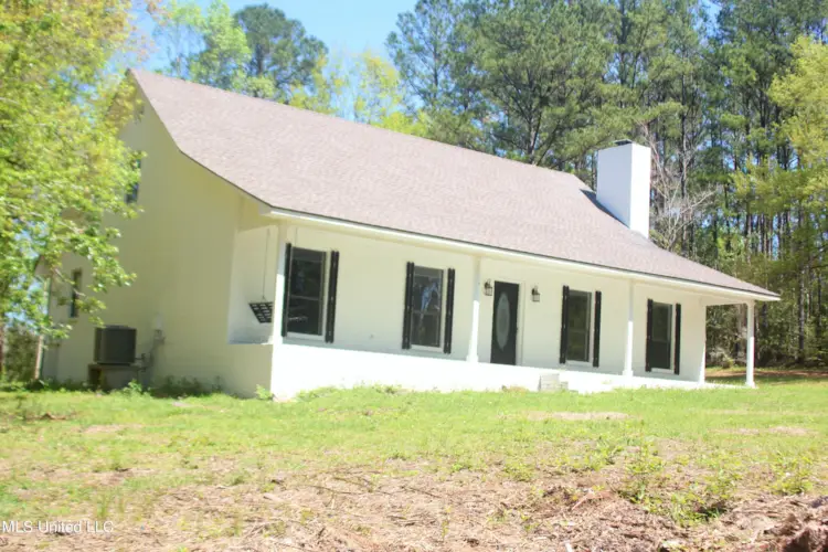 1845 Wade Vancleave Road, Moss Point, MS 39562