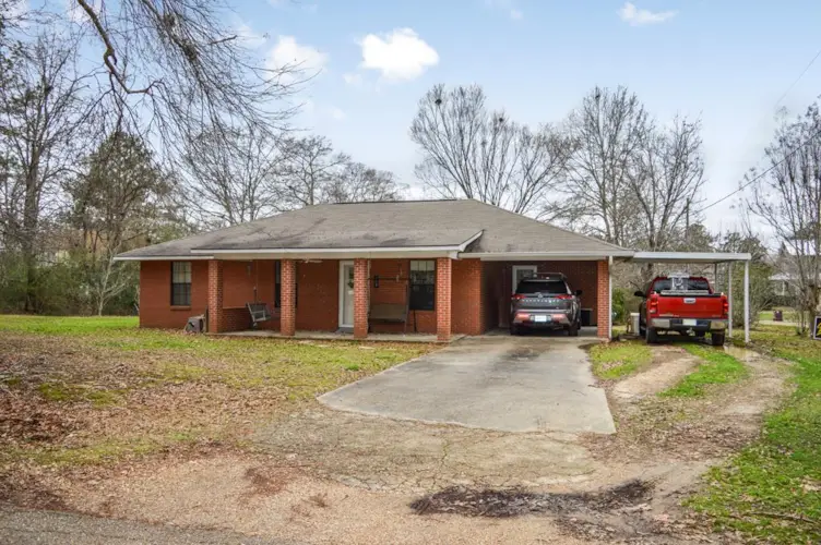 127 Section St, Meadville, MS 39653