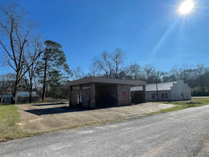00 7th, Mount Olive, MS 39119