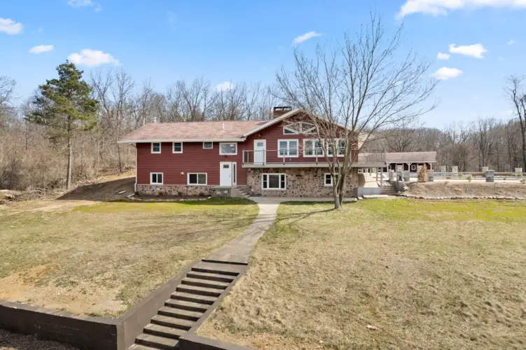 11730 Lakeview Court, Onsted, MI 49265