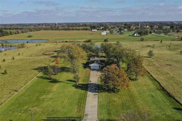 29005 S East Outer Road, Harrisonville, MO 64701