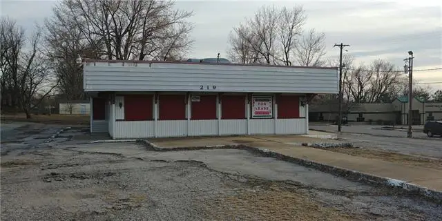 219 W US Highway 24 Highway, Independence, MO 64050