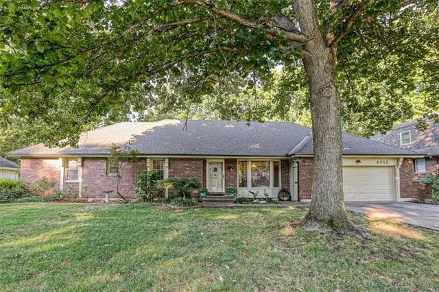 4312 S Dover Avenue, Independence, MO 64055