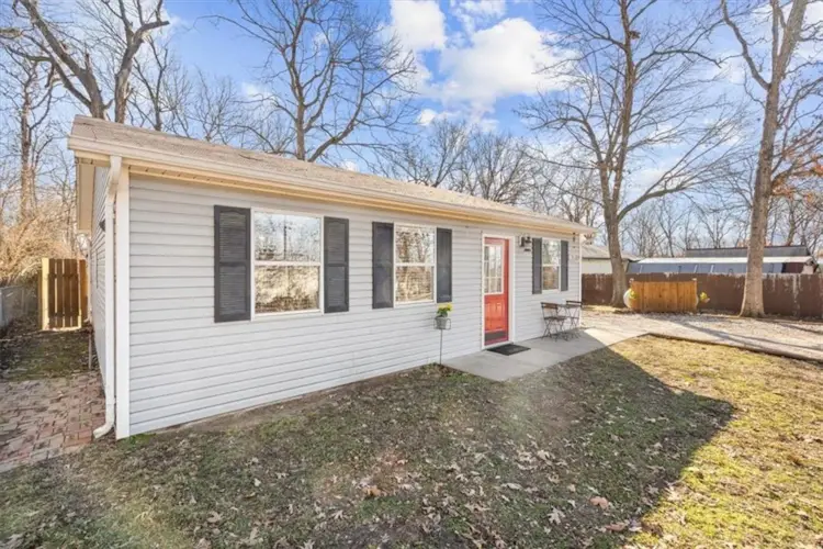25709 S Whipporwill Hill Drive, Freeman, MO 64746