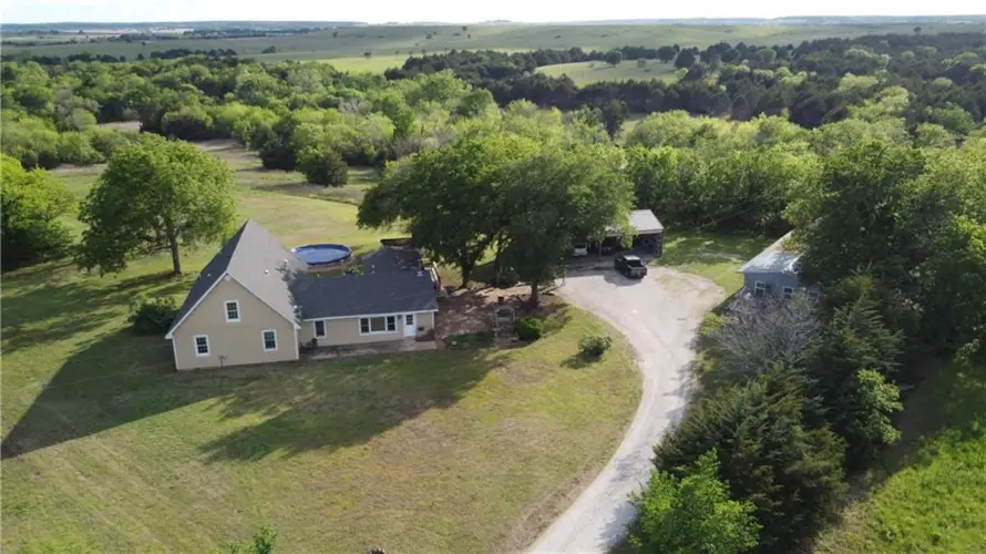 2104 CR 4270 Road, Independence, KS 67301