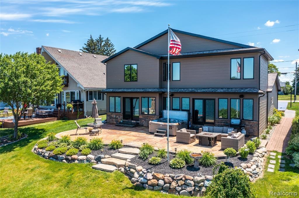 Squaw Lake Waterfront Homes for sale, Fenton, MI RE/MAX Select