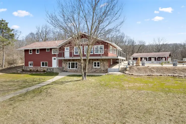 11730 Lakeview Court, Onsted, MI 49265