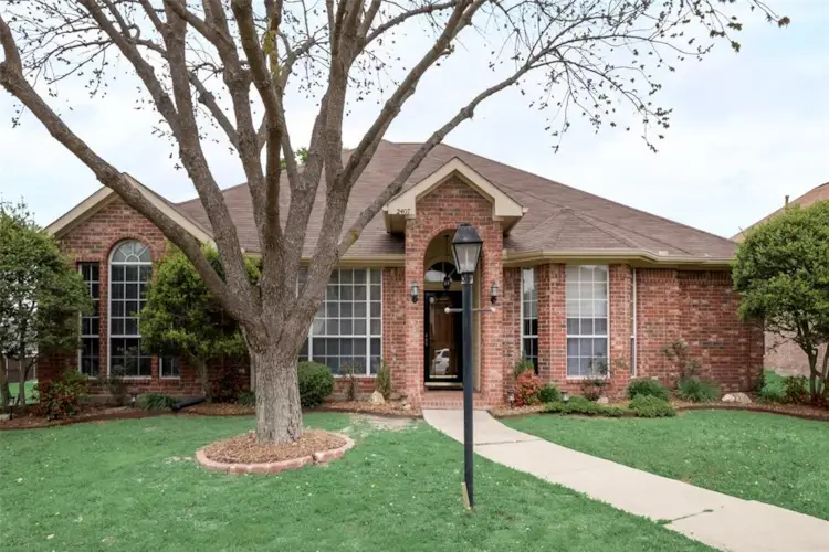 2407 Brookchase Drive, Mesquite, TX 75181