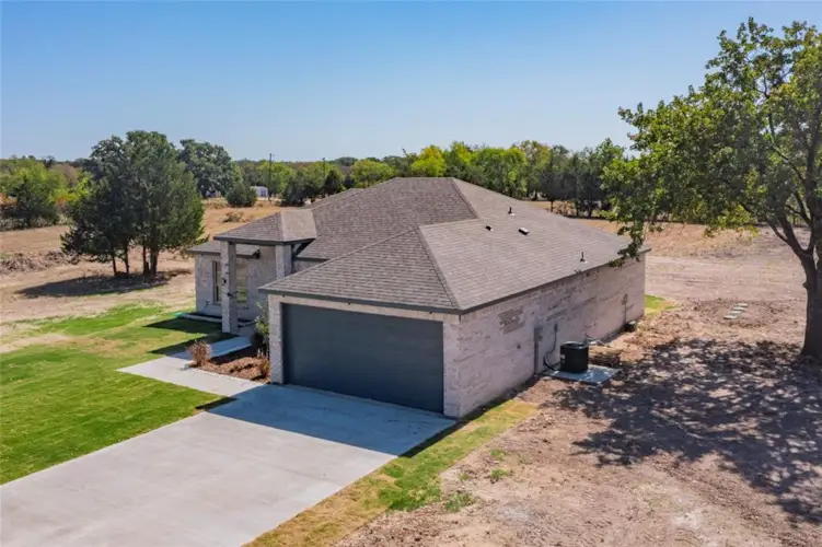 2987 COUNTY ROAD 3121, Greenville, TX 75402
