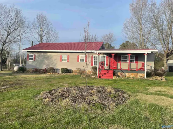 4151 County Road 49, Section, AL 35771