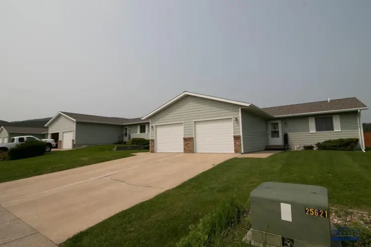 2617 COTTONTAIL RD, Sturgis, SD 57785