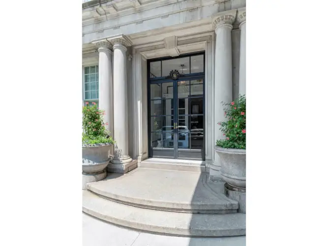 300 West 122nd St 6D, New York, NY 10027