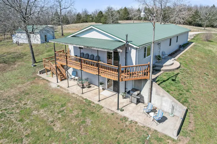 4742 S 2191st Road, Humansville, MO 65674