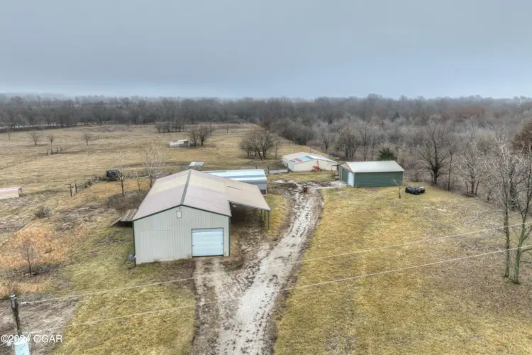 23481 S 850 Road, Moundville, MO 64771