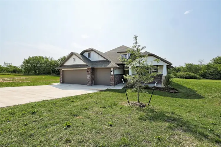 3460 CANADIAN TRAILS CT, Noble, OK 73068