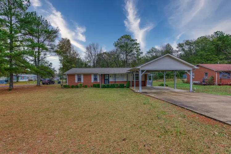920 3rd Place NW, Red Bay, AL 35582